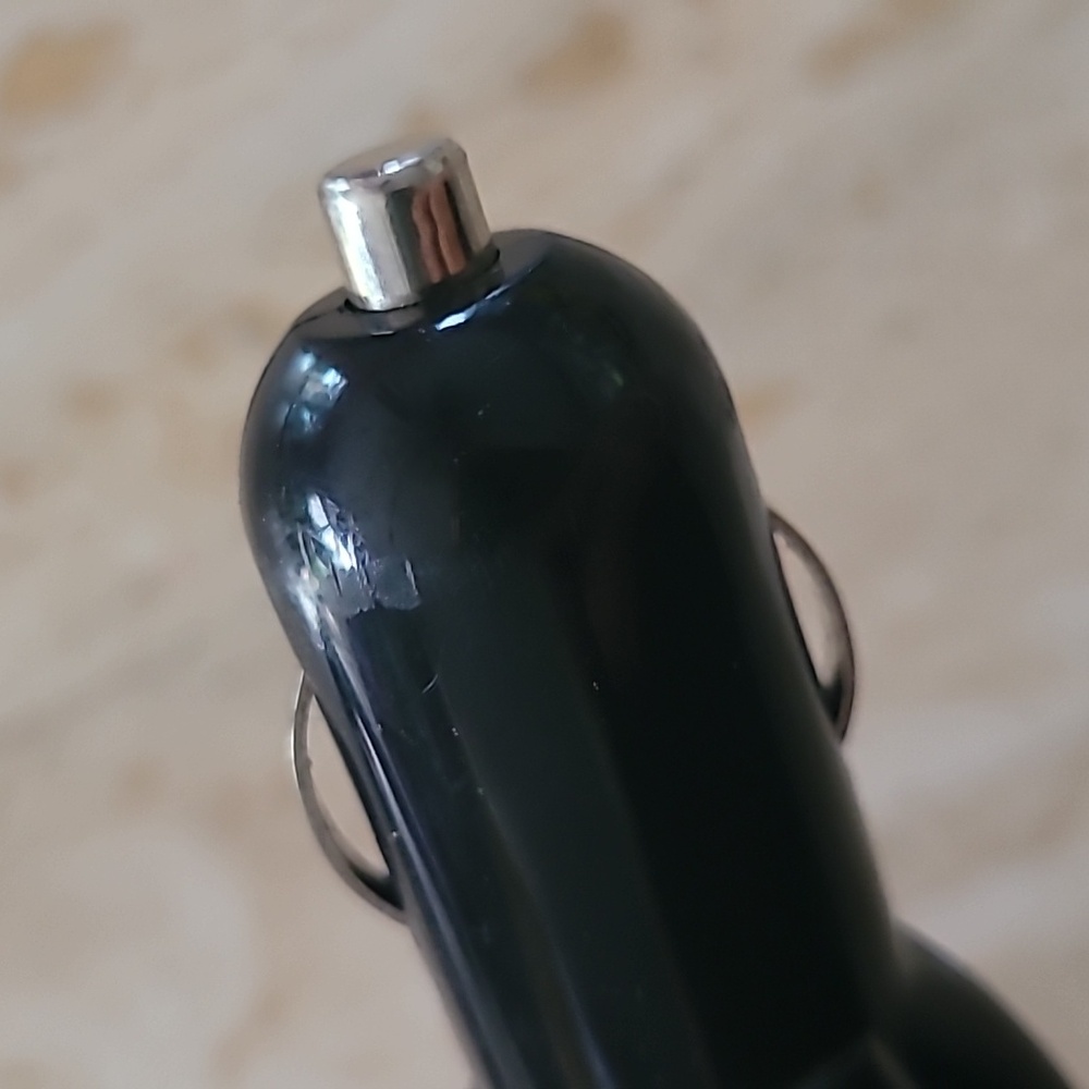 Verizon Car Charger - Picture 6 of 12
